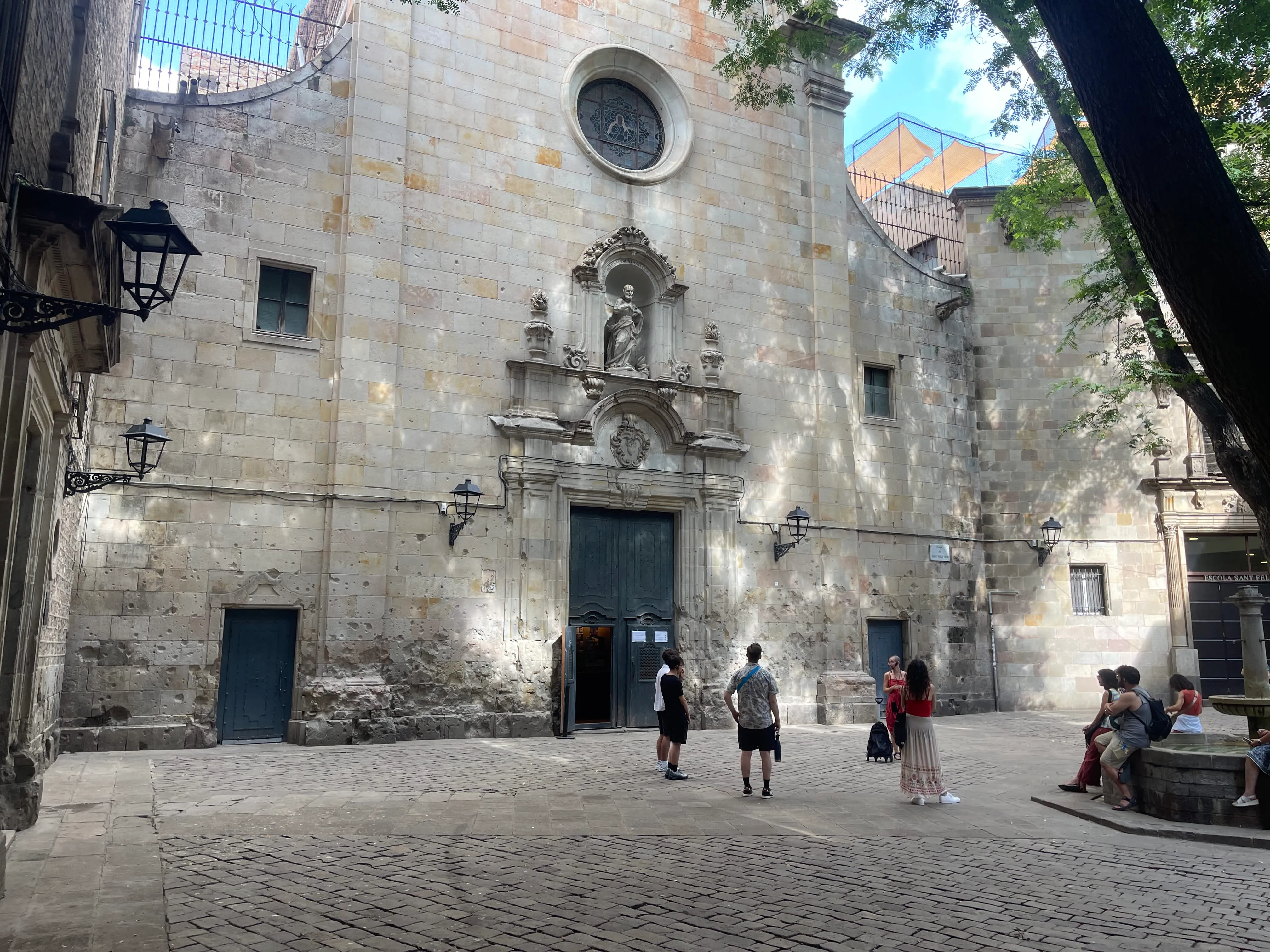 Plaza de Sant Felip Neri – Barcelona (2)