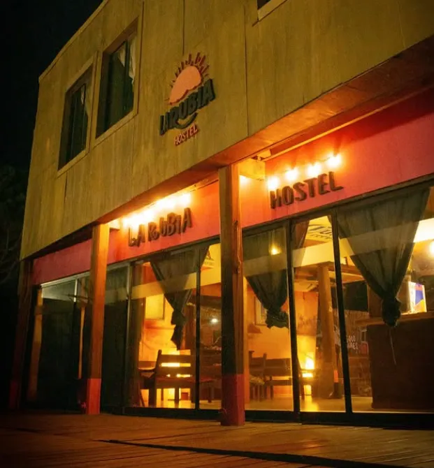 La Rubia Hostel – La Pedrera (3)