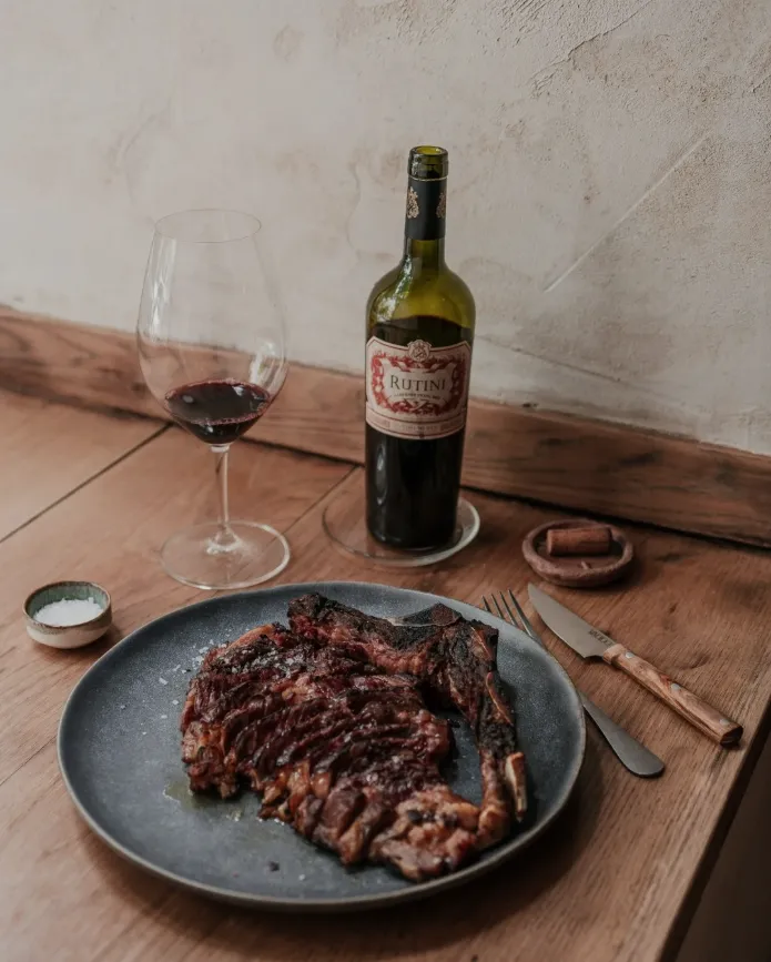 Vinology | Wine Bar & Restaurante – Madrid (5)