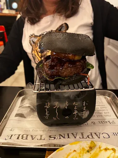 Baka Vieja Burger Shop