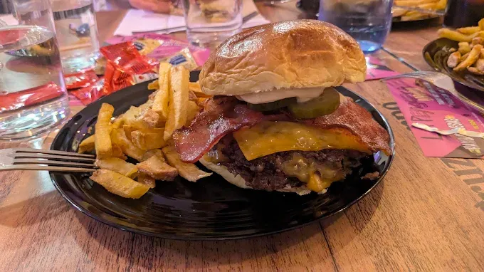 LA PEJIGUERA SMASH BURGER – Sevilla (4)