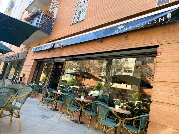 MAMA QUEEN CAFÉ Y COPAS – Sevilla (2)