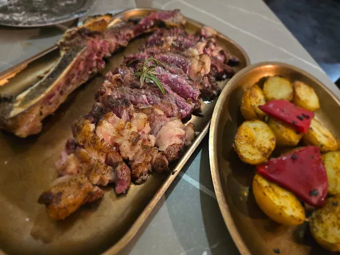 Nuria Brasserie