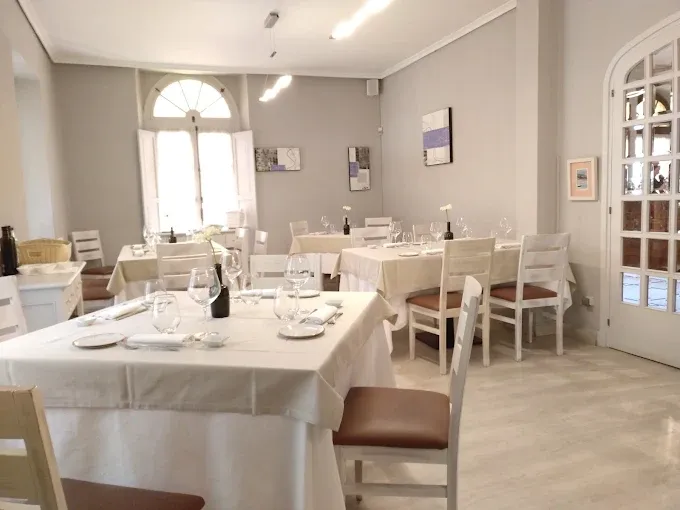 El Hostal del Pericote – Santander (6)
