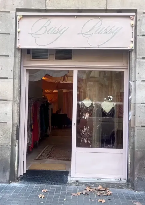 Busy Pussy Vintage